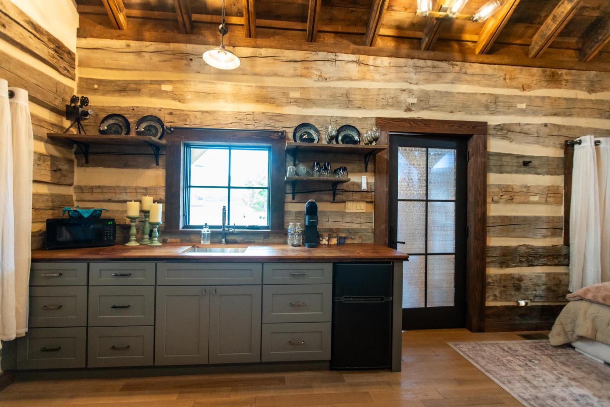 Barnwood Village White Sulphur Springs Exterior photo